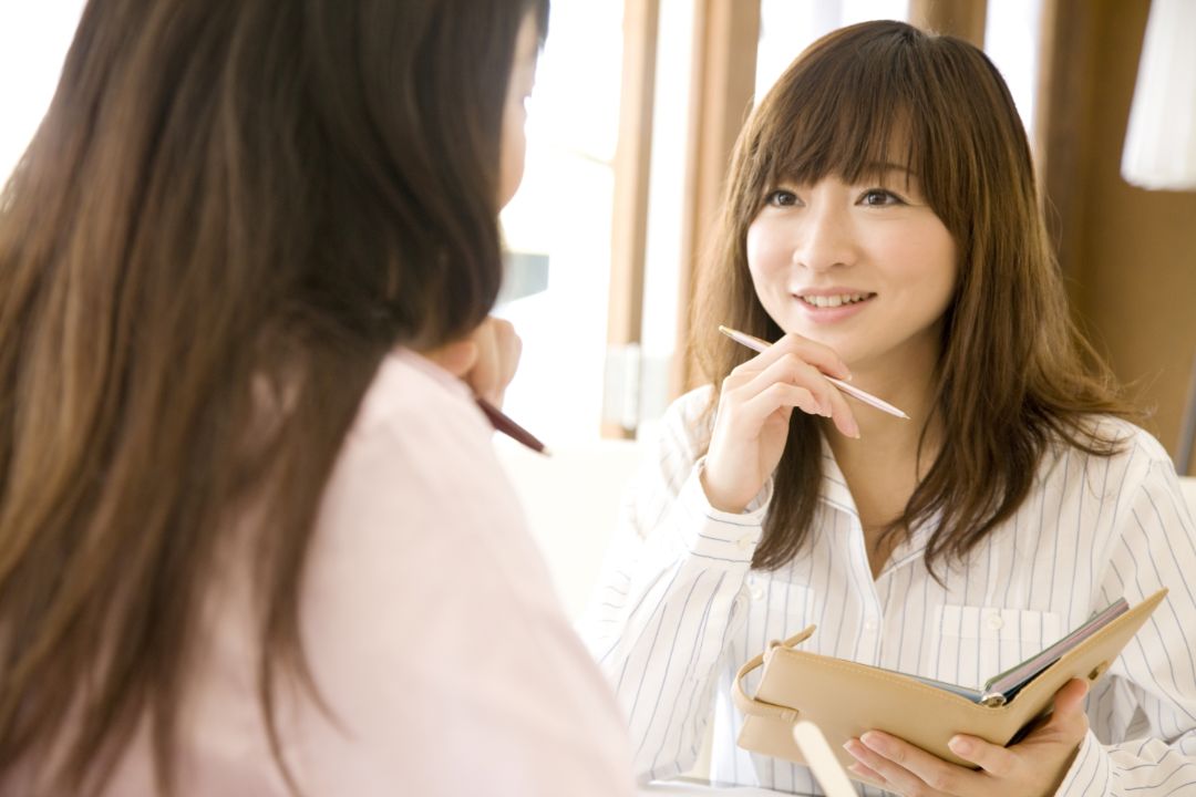 会話の内容に気を配る