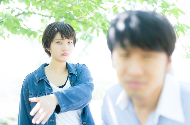 年上と結婚して後悔している…