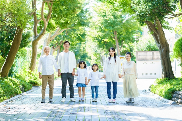 お互いの家族や我が子を巻き込む