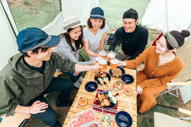 自分の友人を紹介・輪に入れる