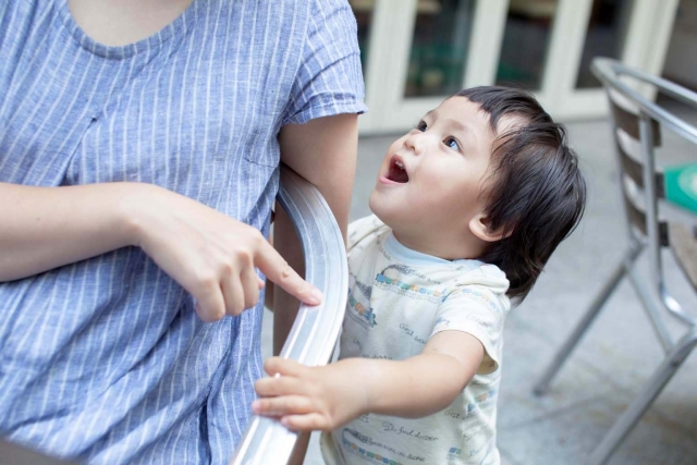 いけない理由を根気よく伝える