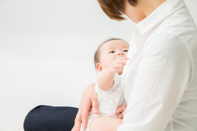 生後 1 ヶ月 母乳 飲む 量 減っ た